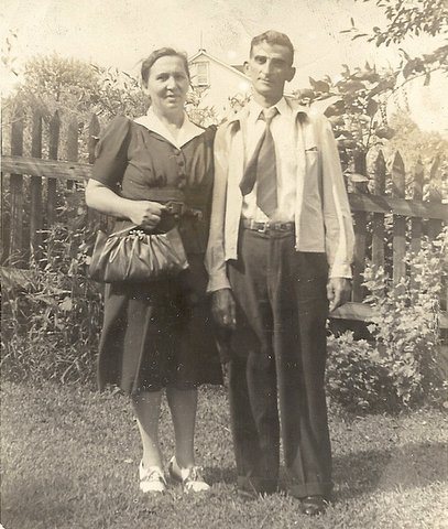 Selma (Bubby) and Robert (Pap) Munas (grandparents)
